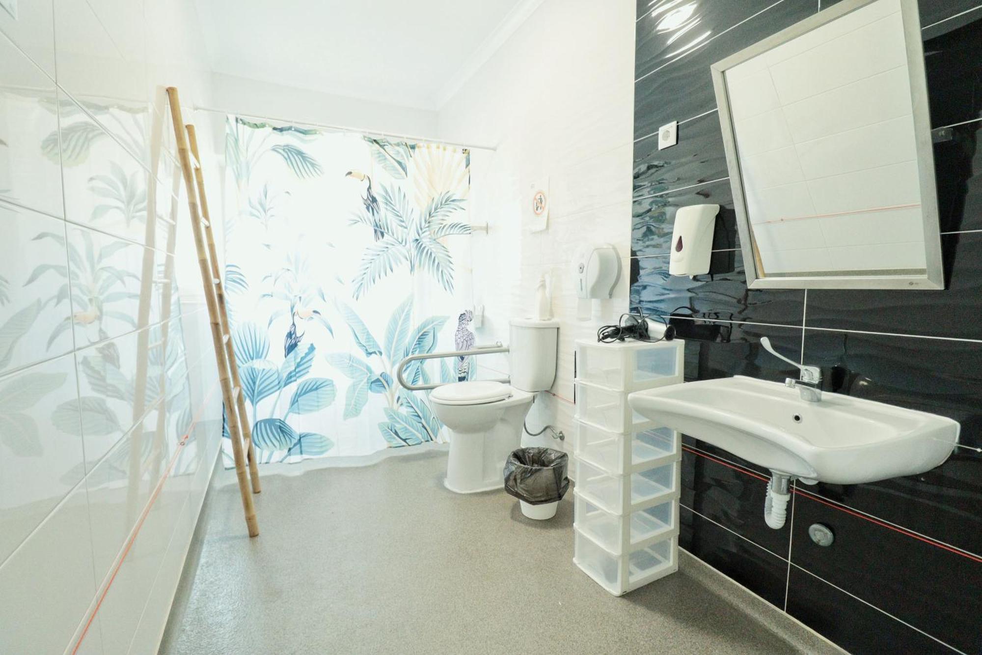 Hostel Jardins De Sao Luis Setúbal Esterno foto