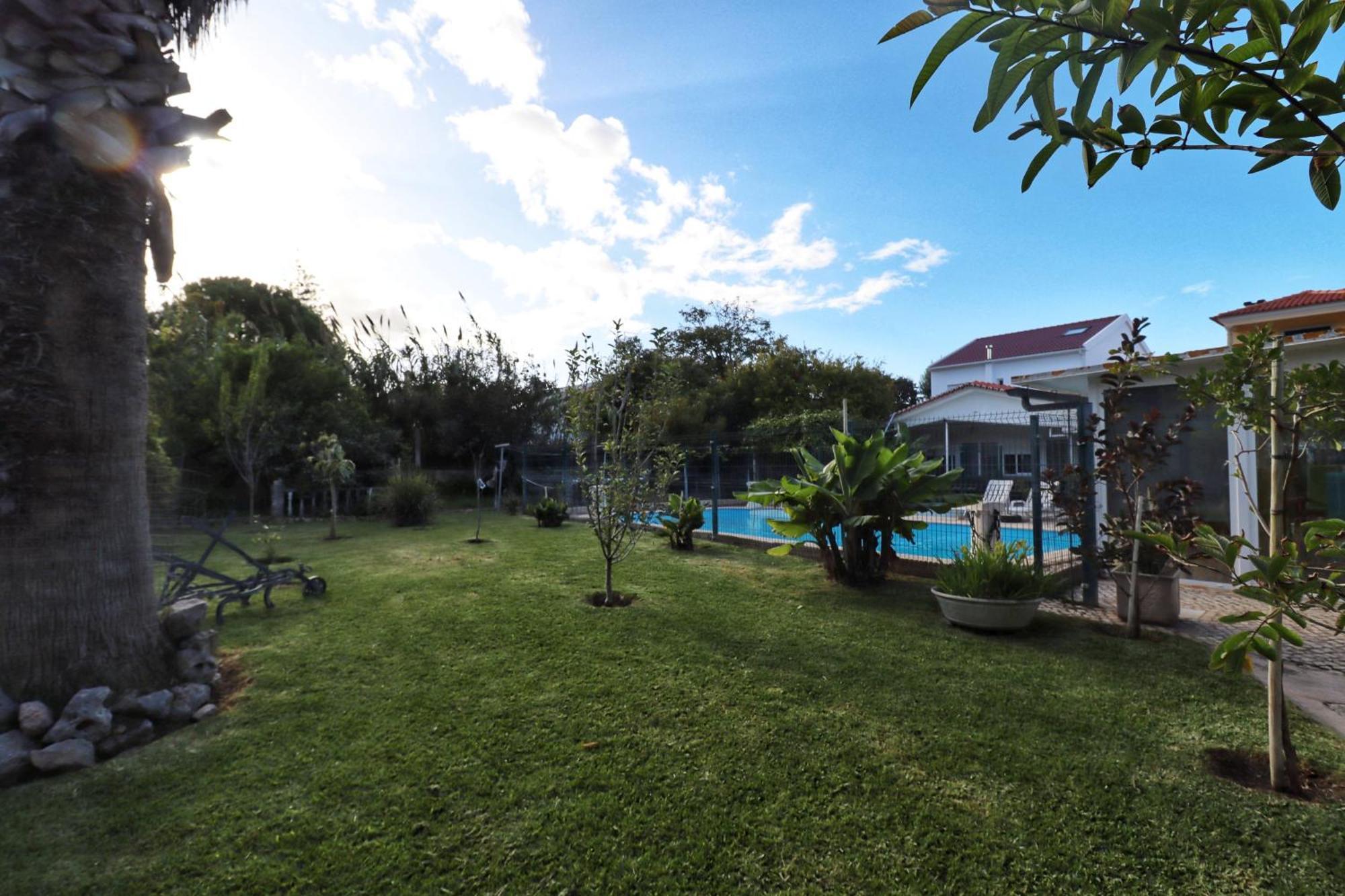 Hostel Jardins De Sao Luis Setúbal Esterno foto