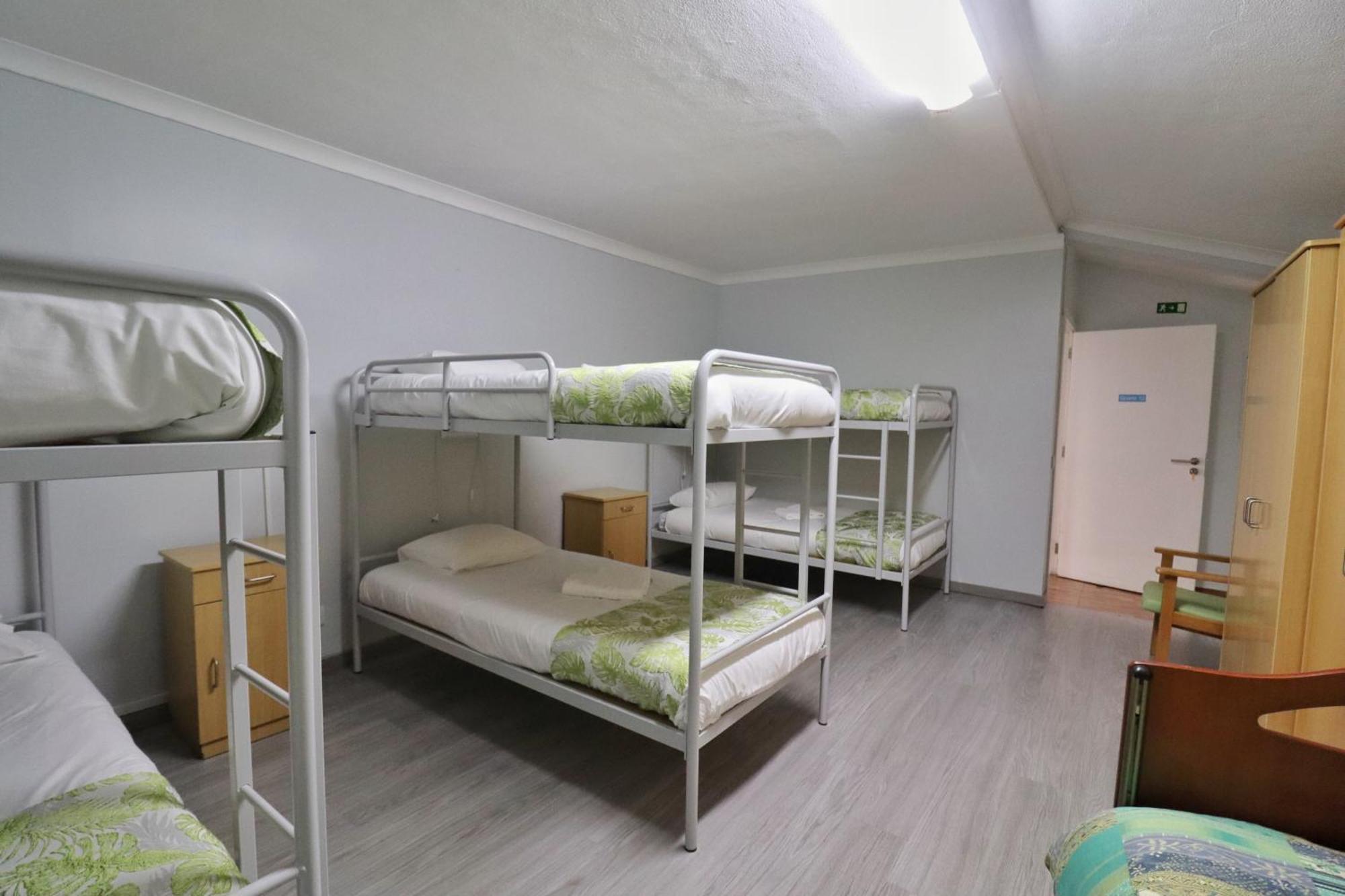 Hostel Jardins De Sao Luis Setúbal Esterno foto