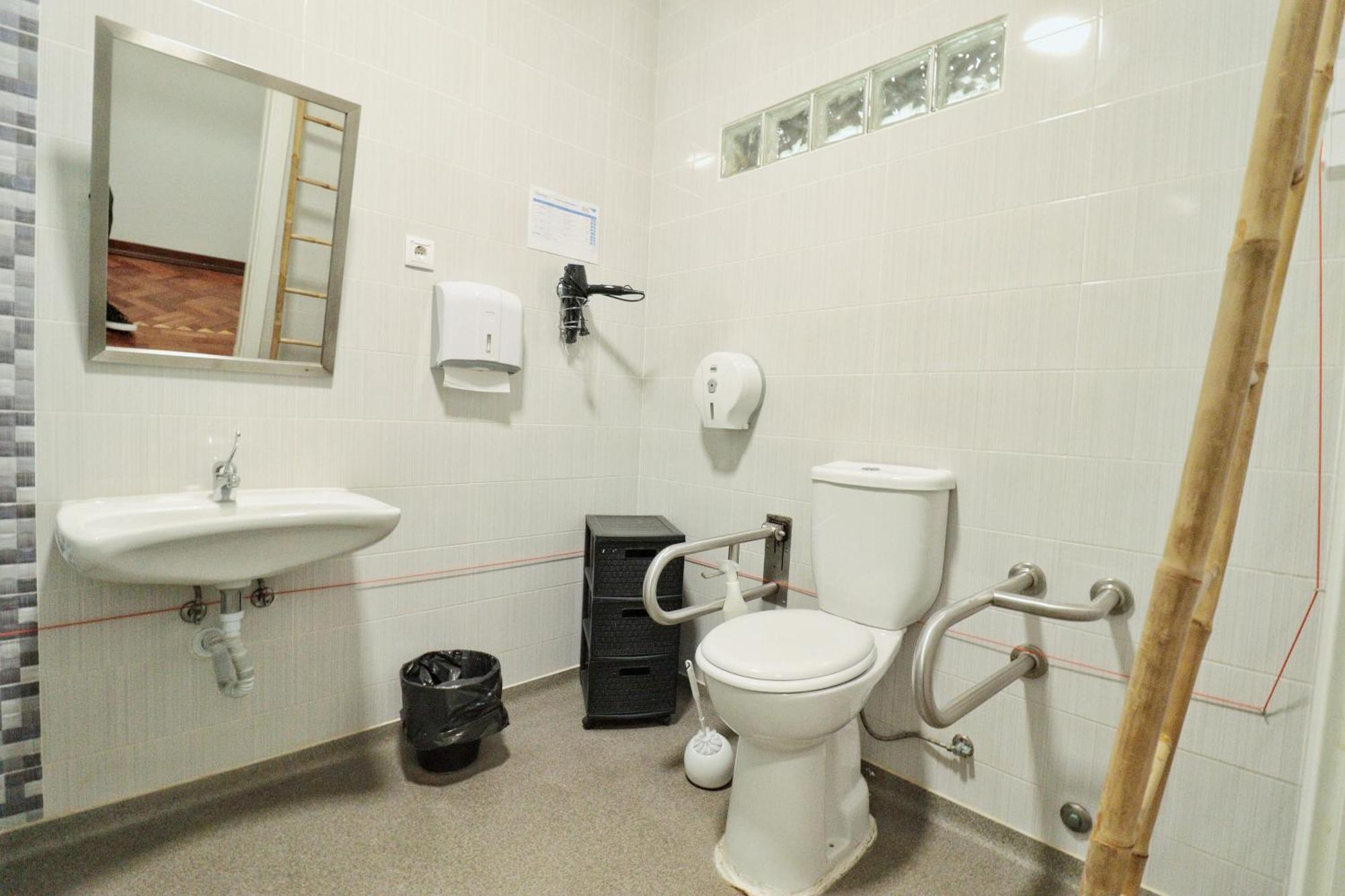 Hostel Jardins De Sao Luis Setúbal Esterno foto